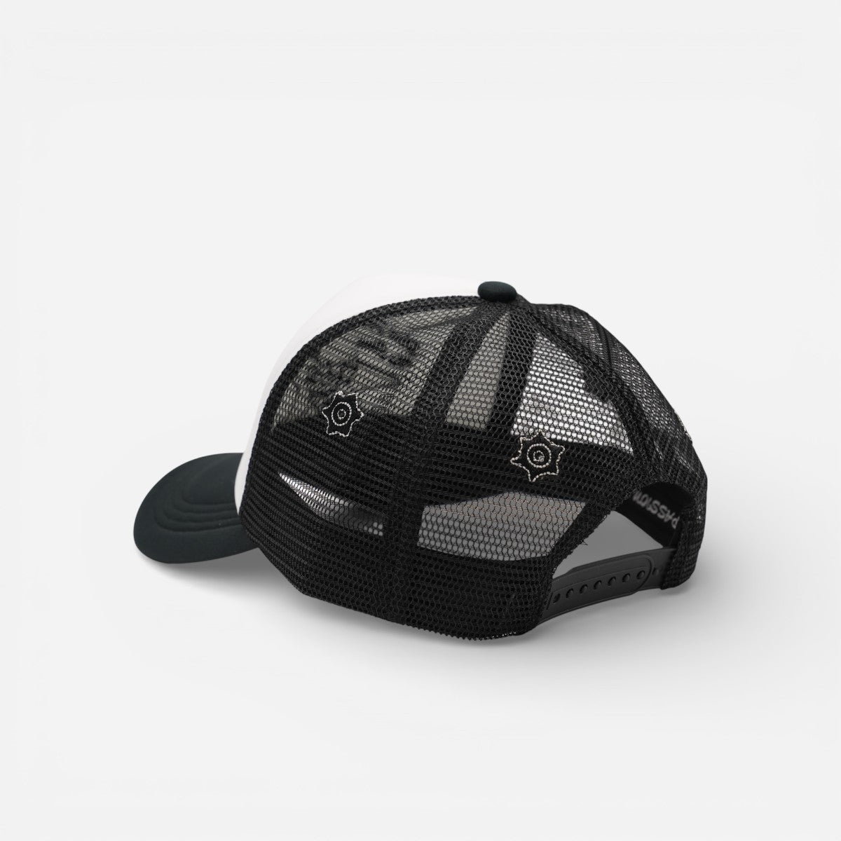 Passion - Target Practice Trucker Cap - Oreo