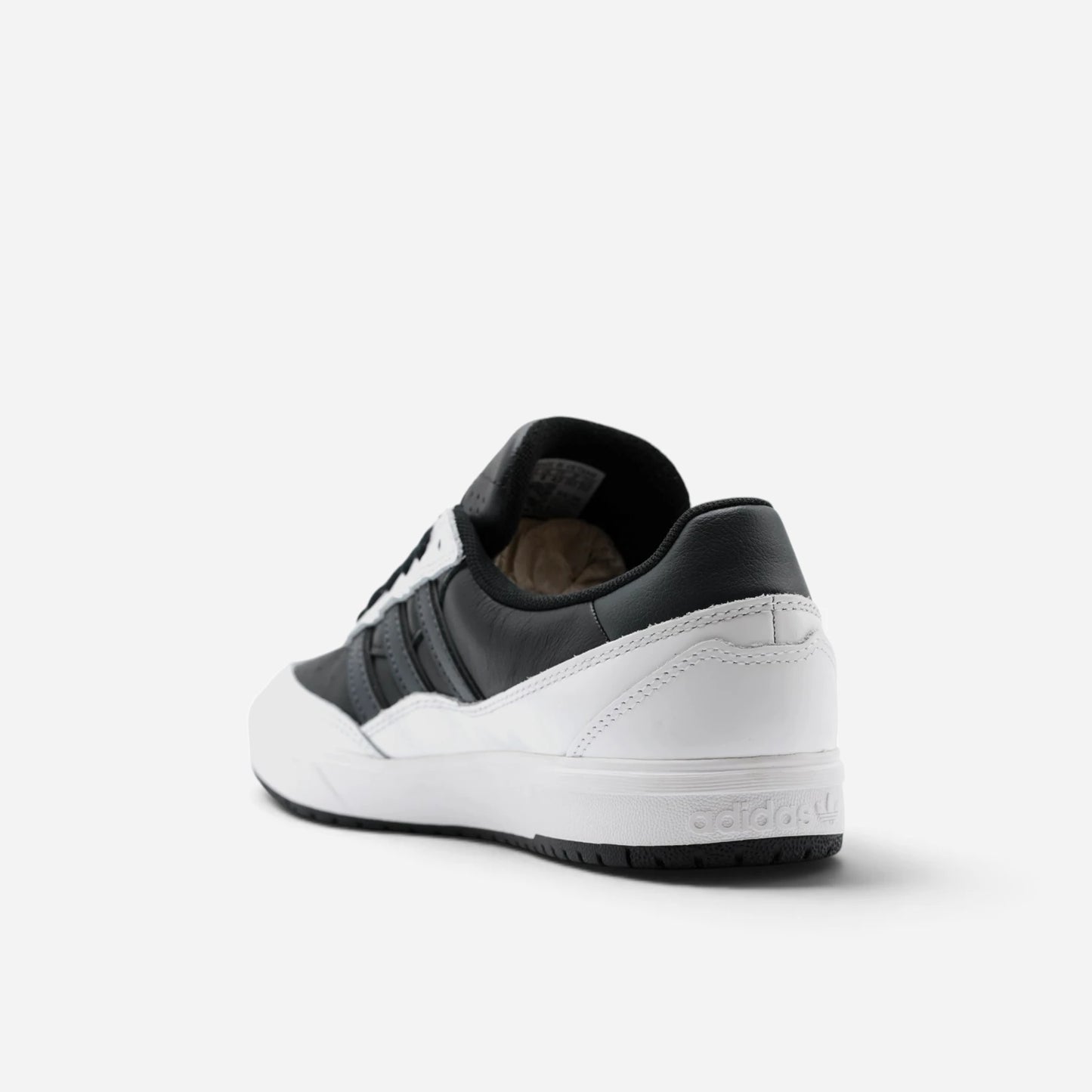 ADIDAS - Tyshawn II Shoes - Core Black/Carbon/Cloud White