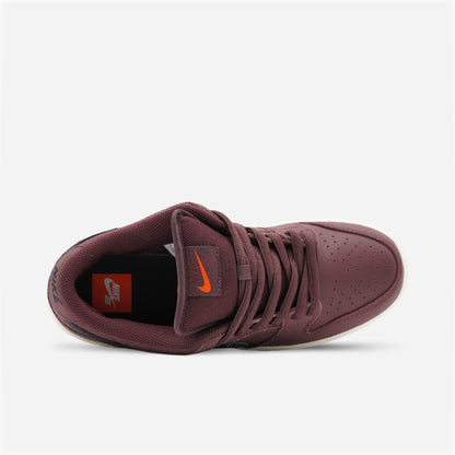 Nike SB - Dunk Low Pro Orange Label Shoes - Burgundy Crush/Black/Sail