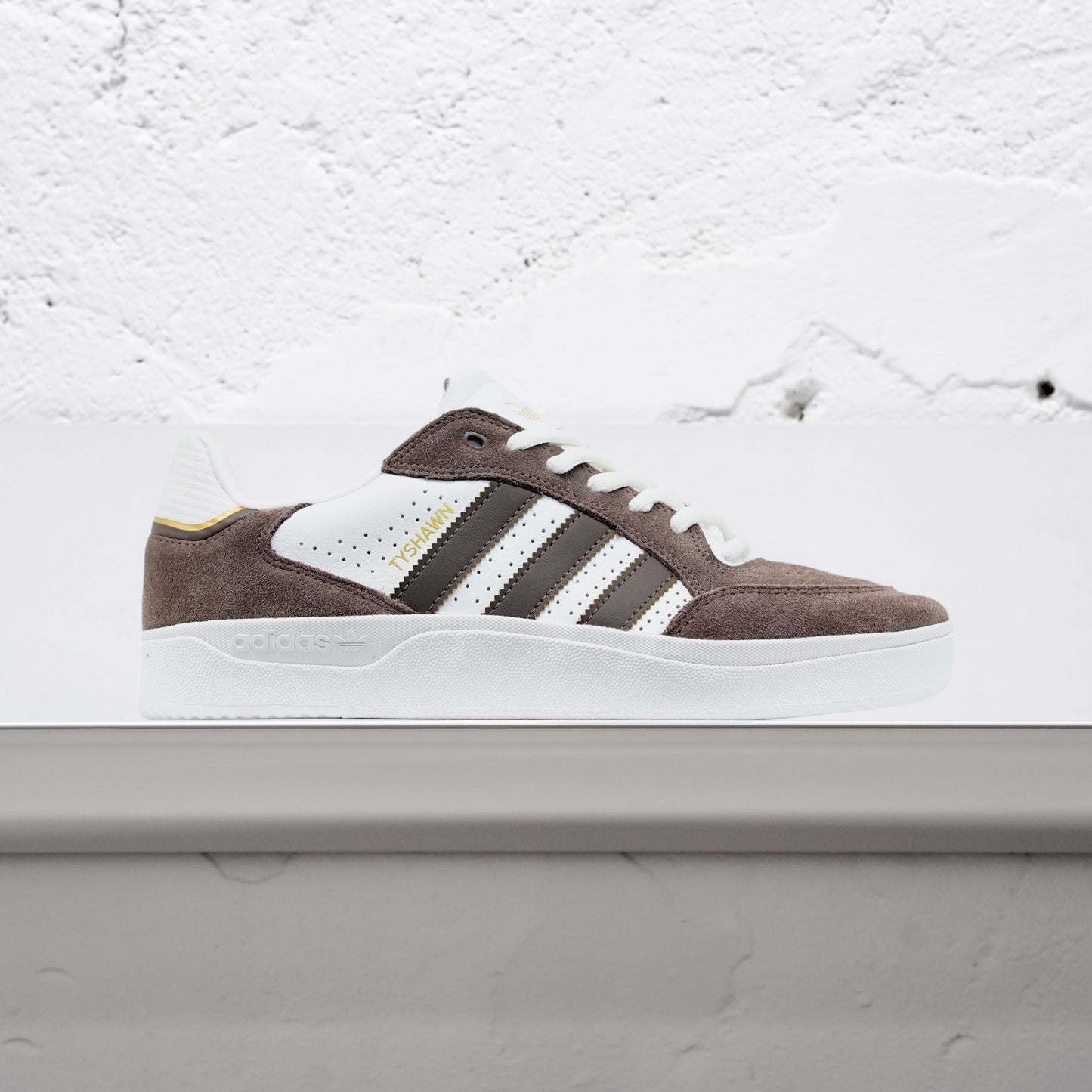 ADIDAS - Tyshawn Low Shoes - Brown/White/Gold
