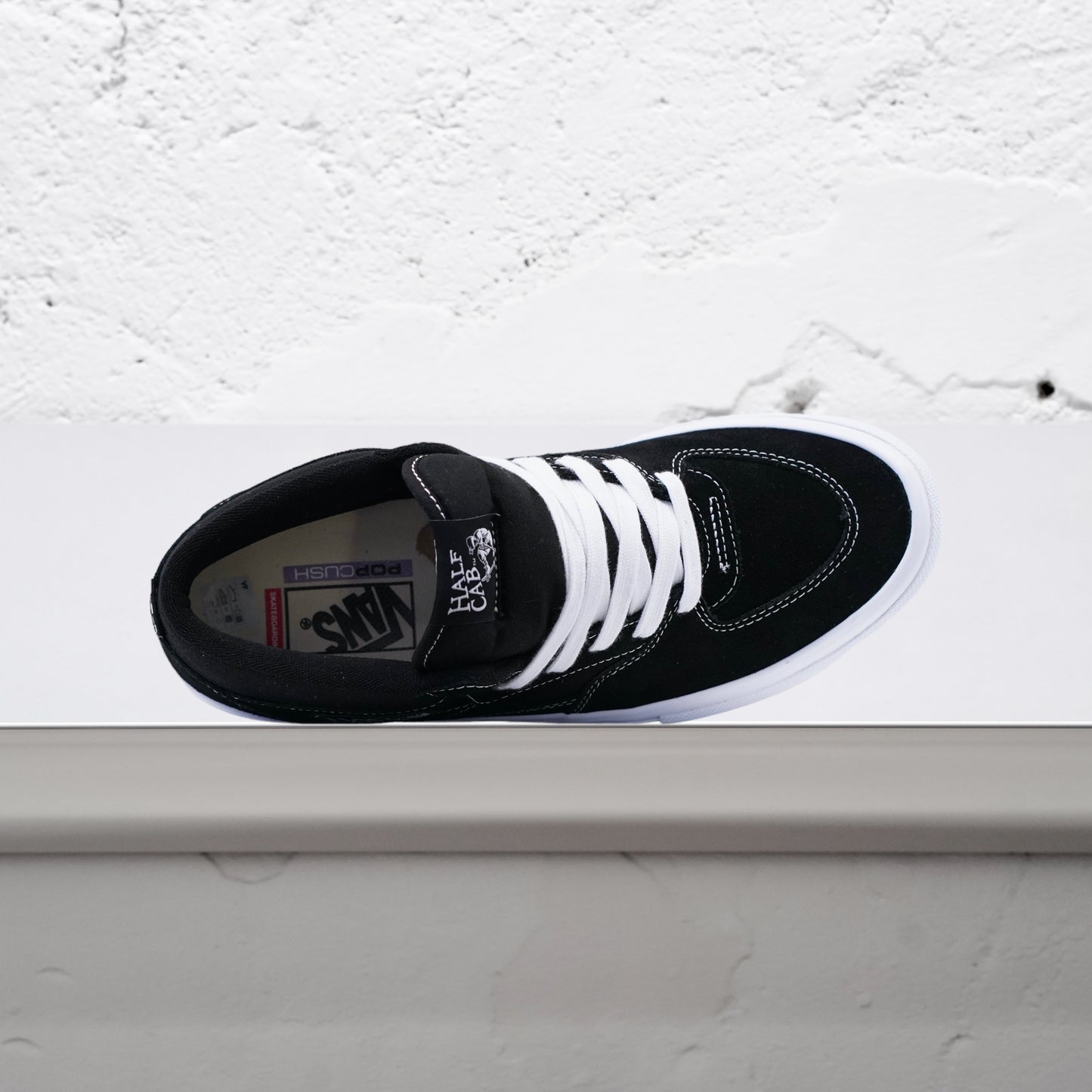 Vans - Half Cab Skate Shoes - Black/White