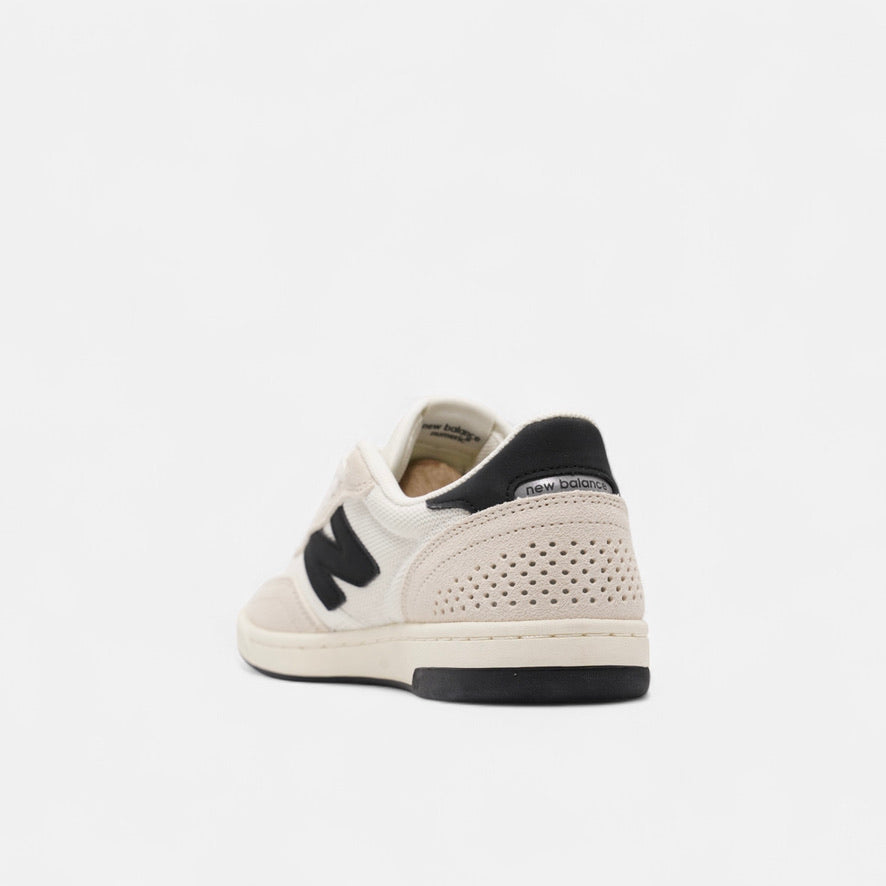 New Balance Numeric - 440 V2 Shoes - Sea Salt/Black