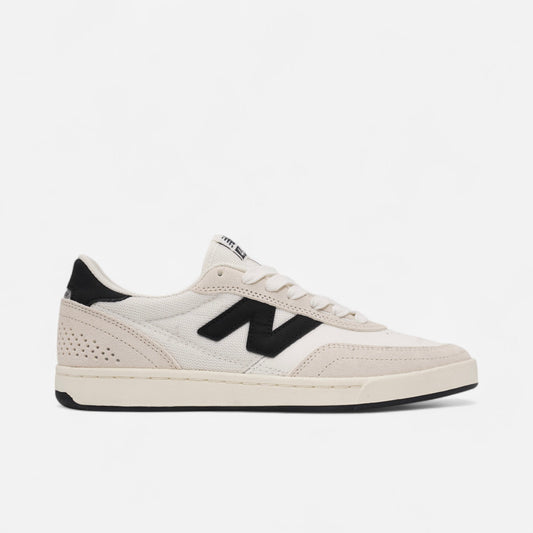 New Balance Numeric - 440 V2 Shoes - Sea Salt/Black