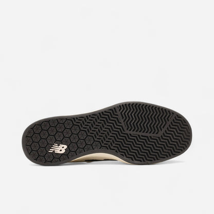 New Balance Numeric - 440 V2 Shoes - Sea Salt/Black