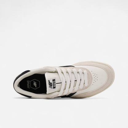 New Balance Numeric - 440 V2 Shoes - Sea Salt/Black