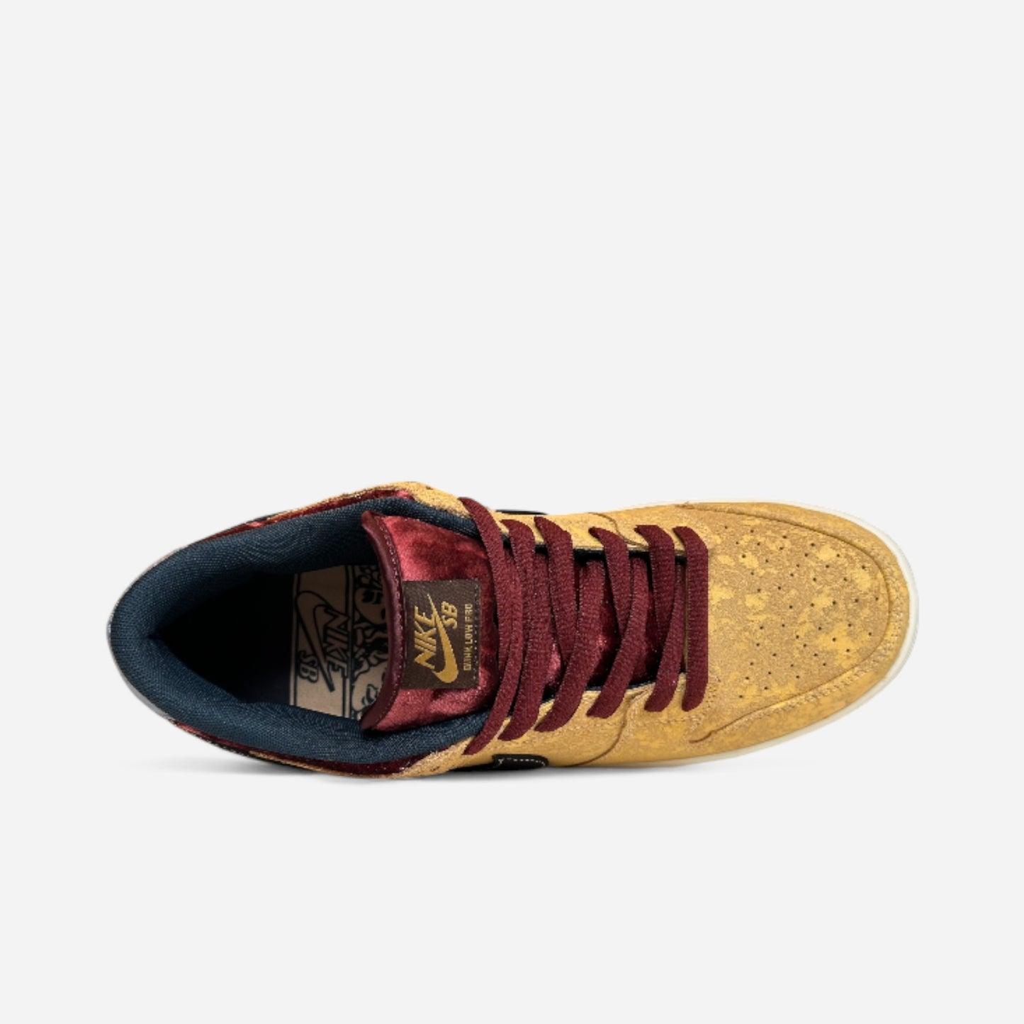 Nike SB - Dunk Low Pro "City of Cinema" Shoes - Celestial Gold/Black/Dark Red