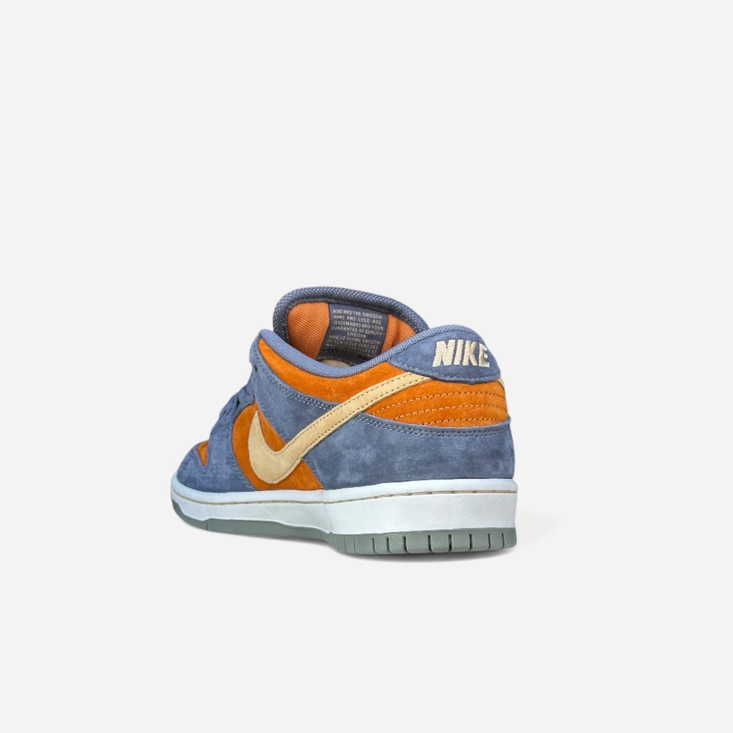 Nike SB - Dunk Low Pro Shoes - Light Carbon/Sesame/Monarch