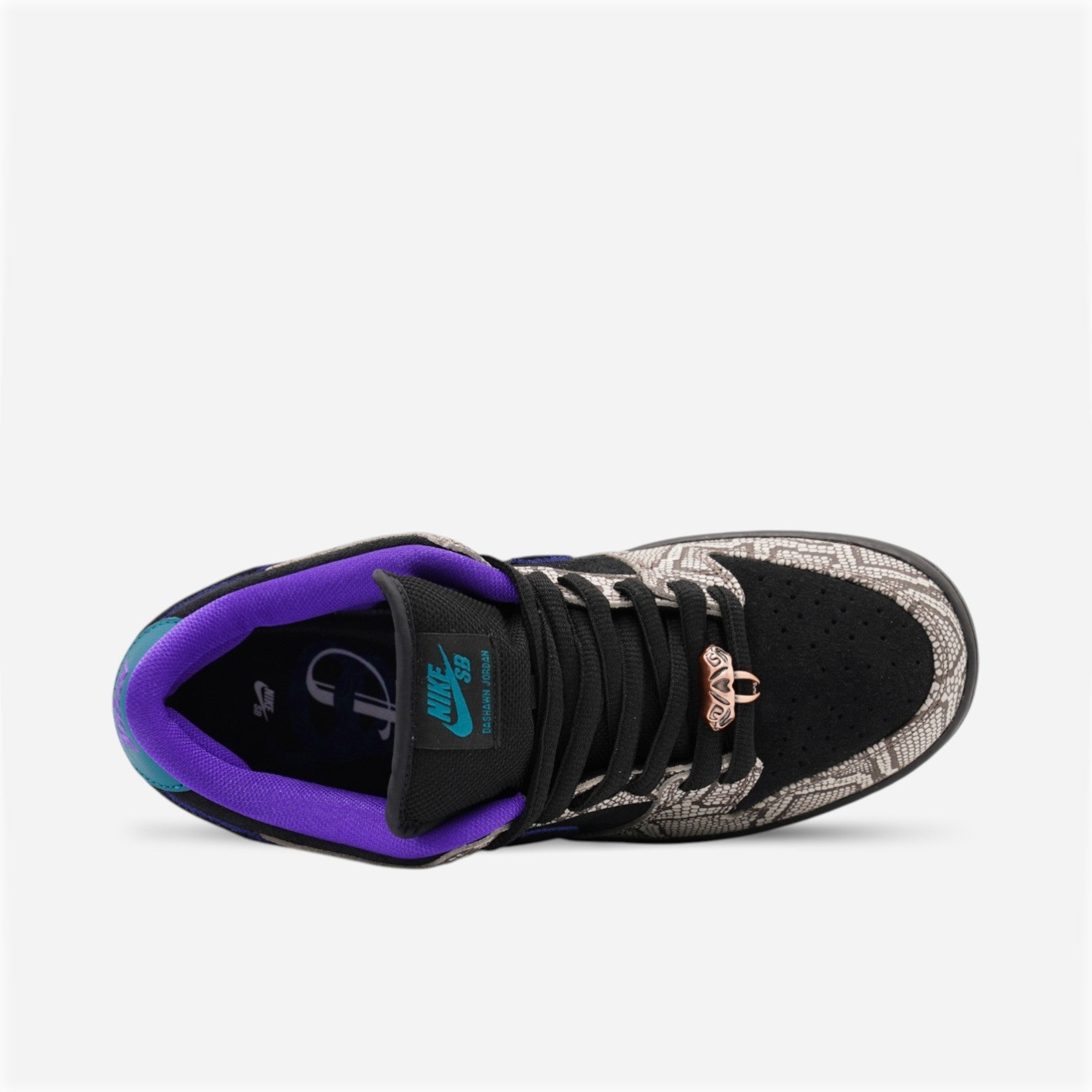 Nike SB - Dunk Low Pro Dashawn Jordan Shoes - String/Black/Bright