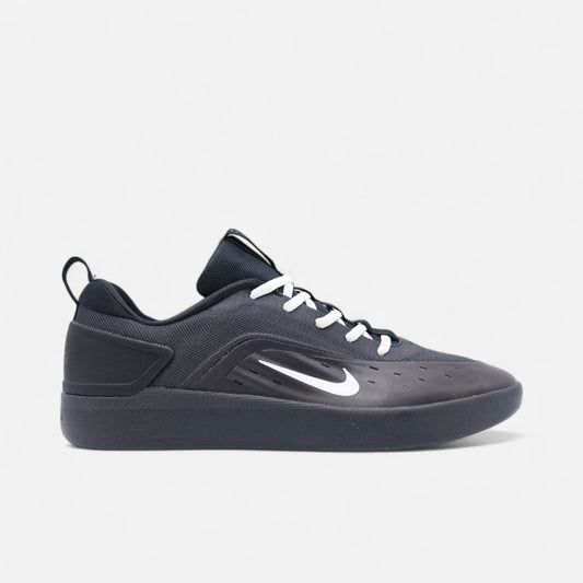 Nike SB - Zoom Nyjah 4 Shoes - Black/White/Black/White