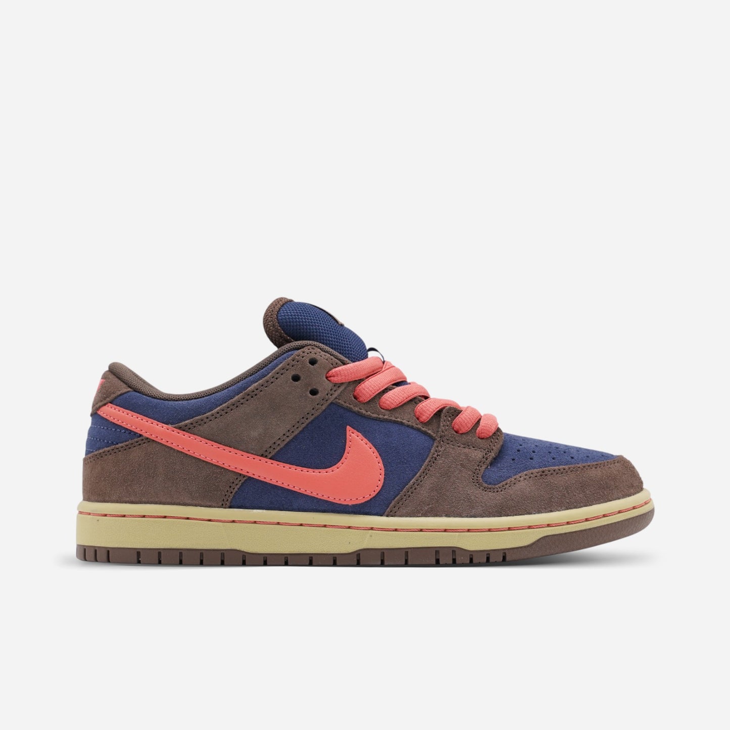 Nike SB - Dunk Low Pro Shoes - Baroque Brown/Adobe