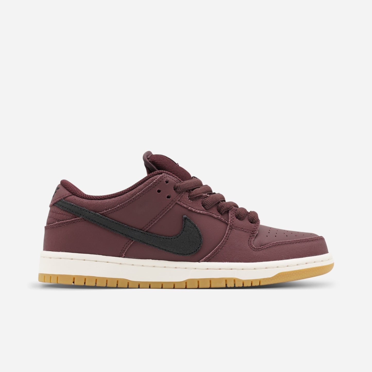Nike SB - Dunk Low Pro Orange Label Shoes - Burgundy Crush/Black/Sail
