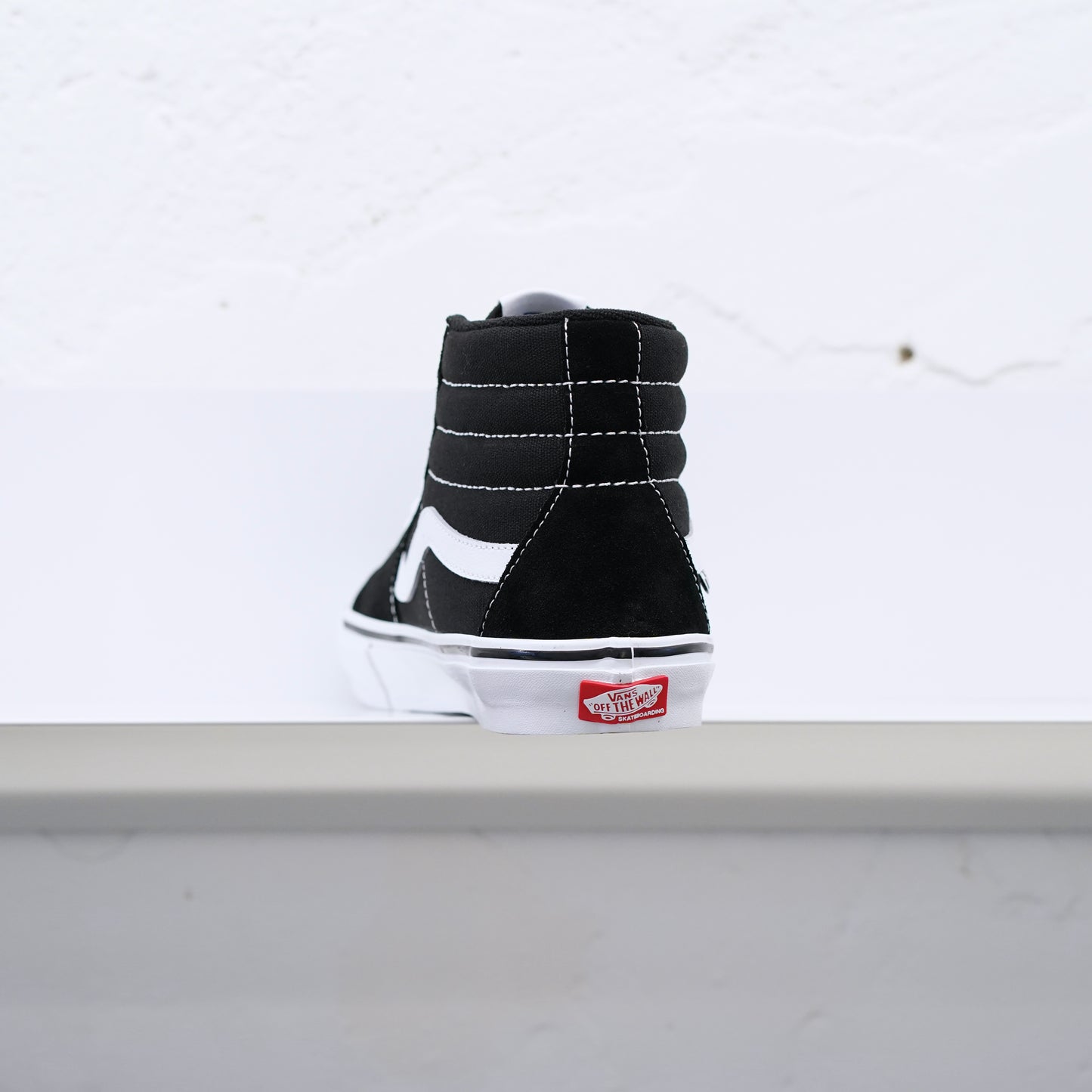 Vans - Sk8 Hi Skate Shoes - Black/White